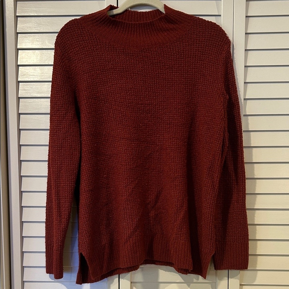 Old Navy Women's Burgundy Sweater Size L